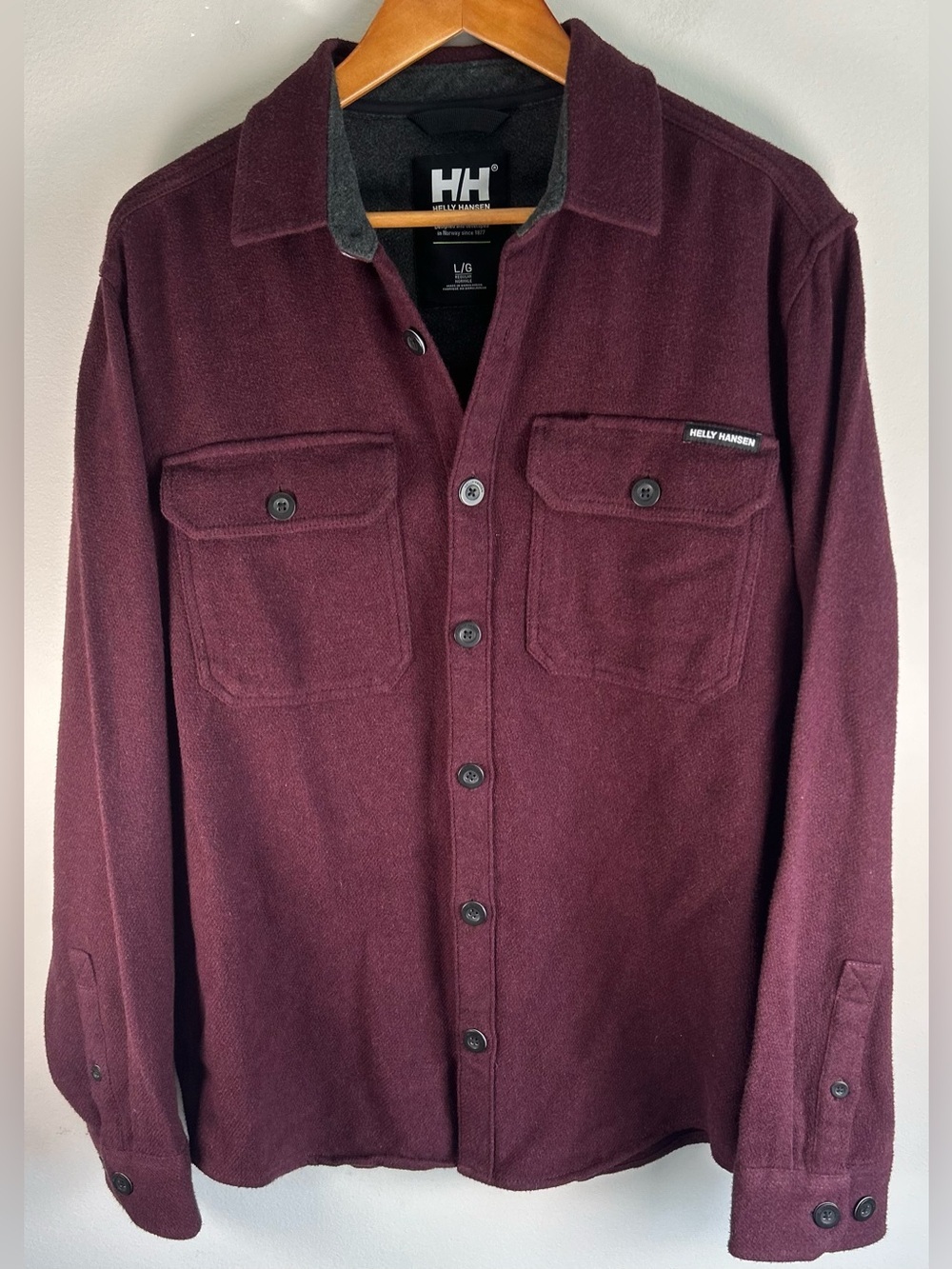 Helly Hansen Men’s Button Down Shirt Sz L Maroon Shacket Soft Cotton Flannel EUC